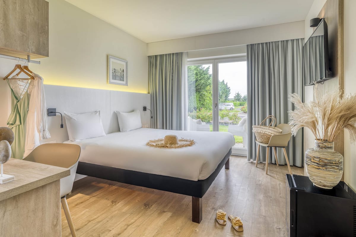 Luxe kamer, 1 eenpersoonsbed | Een bureau, verduisterende gordijnen, geluiddichte muren