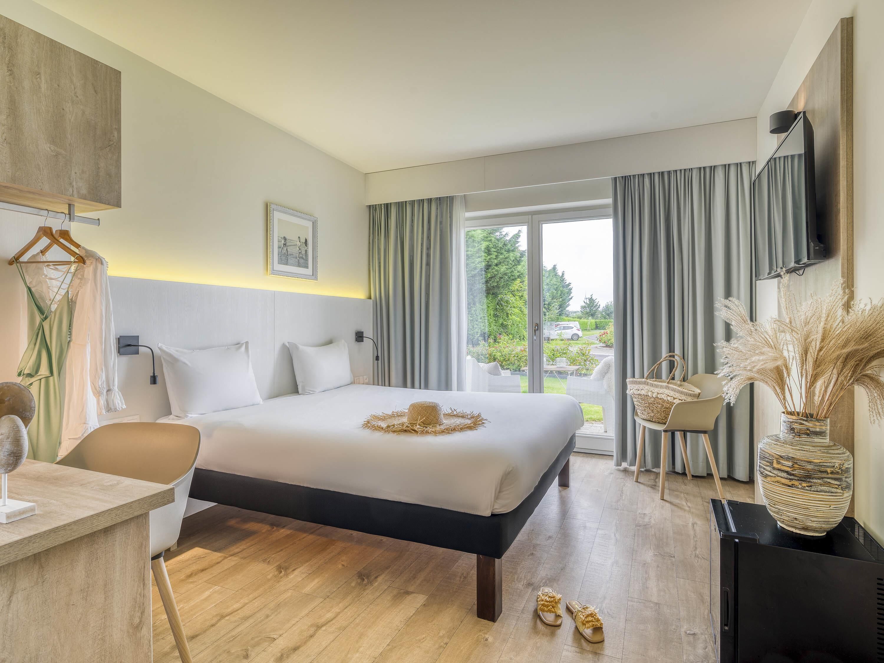 Camera Luxury, 1 letto singolo | Una scrivania, tende oscuranti, insonorizzazione, ferro/asse da stiro