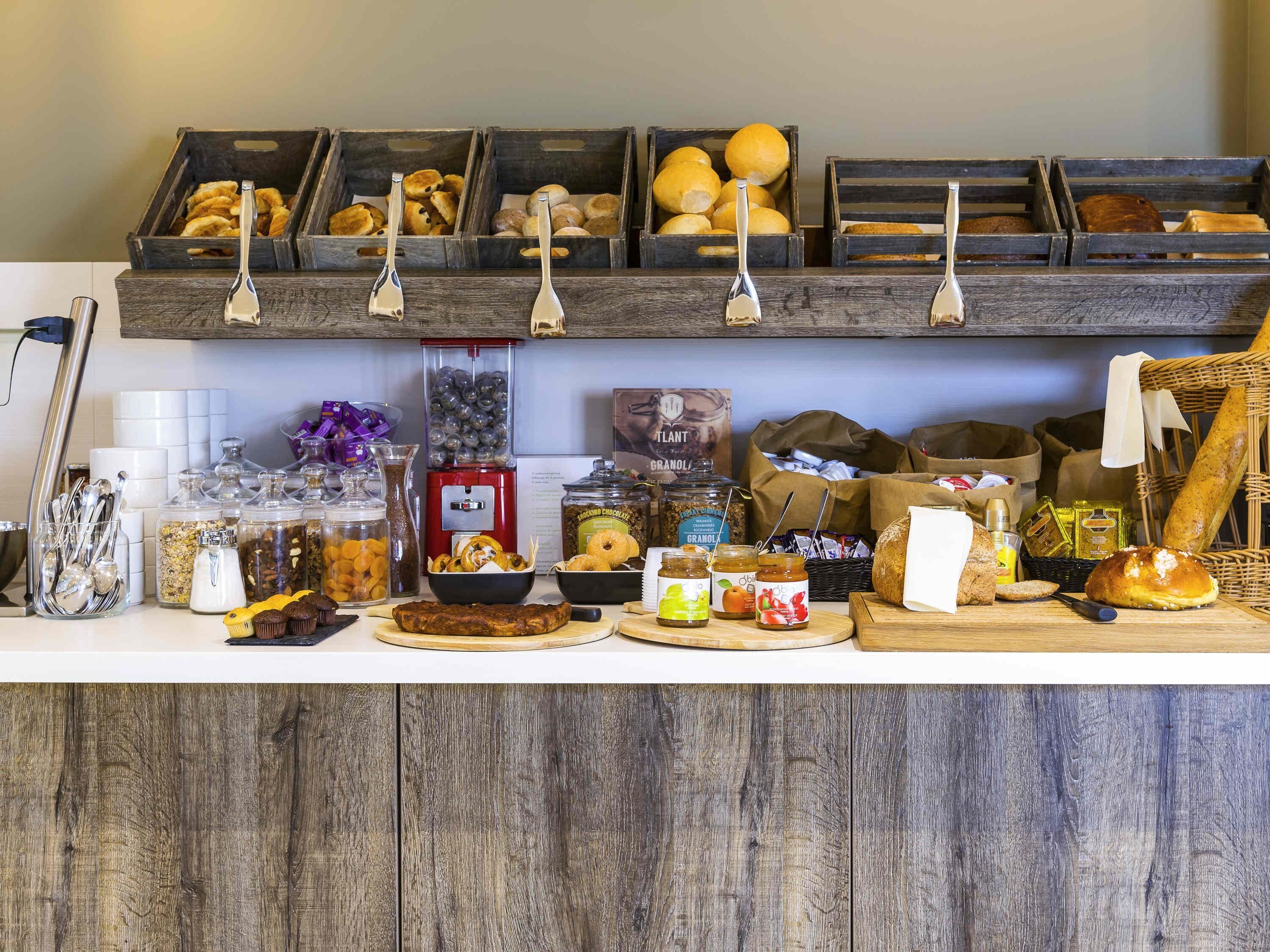 daily buffet breakfast (eur 21 per person)