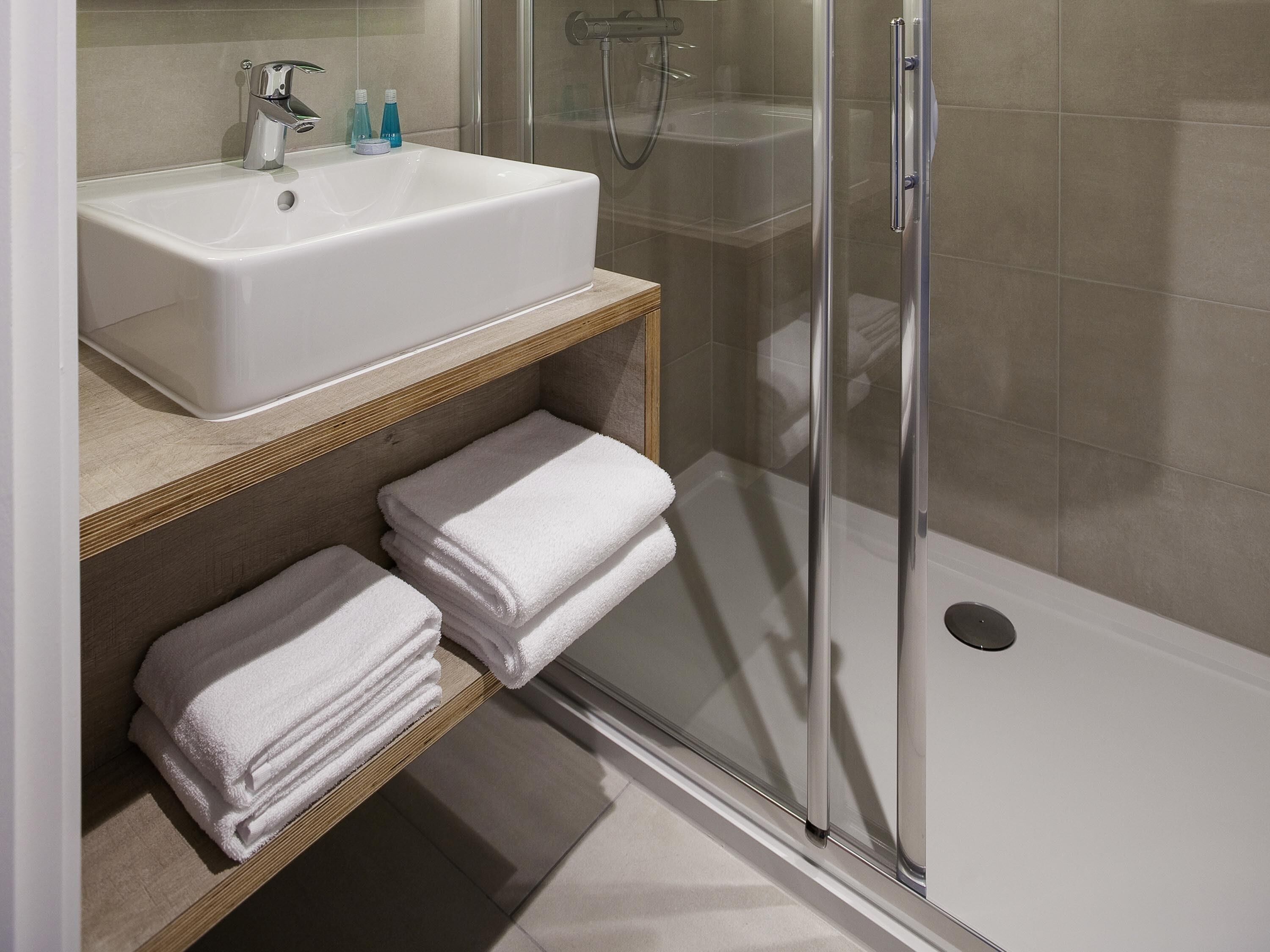 classic twin room, 2 single beds | desk, blackout curtains, soundproofing, iron/ironing board