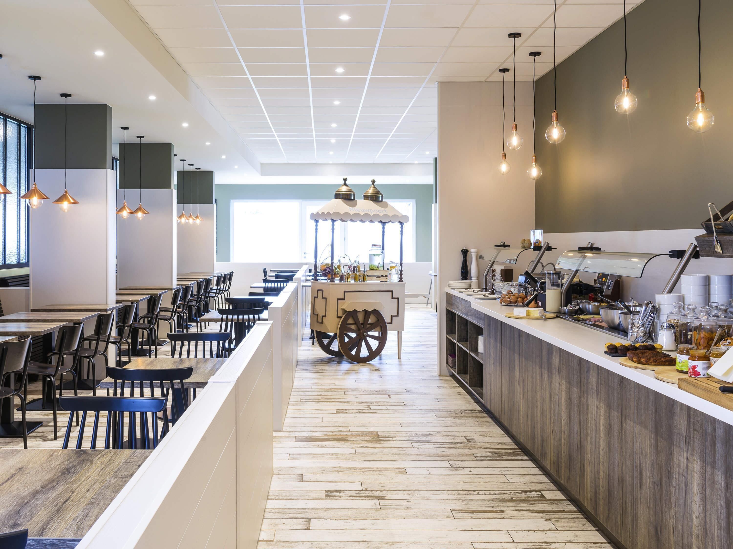 Daily buffet breakfast (EUR 21 per person)