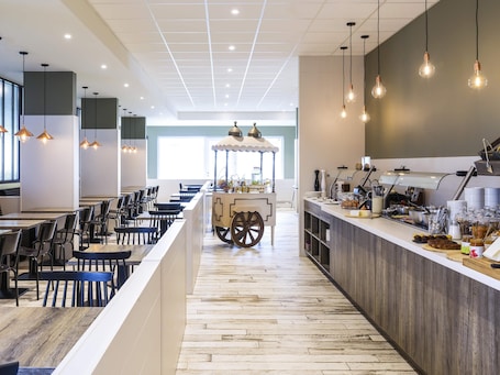 Daily buffet breakfast (EUR 21 per person)