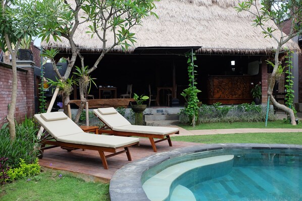 Sundeck - Villa Hening Bali (Sukawati)