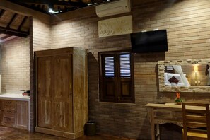 Deluxe Room | Room amenity - Villa Hening Bali (Sukawati)