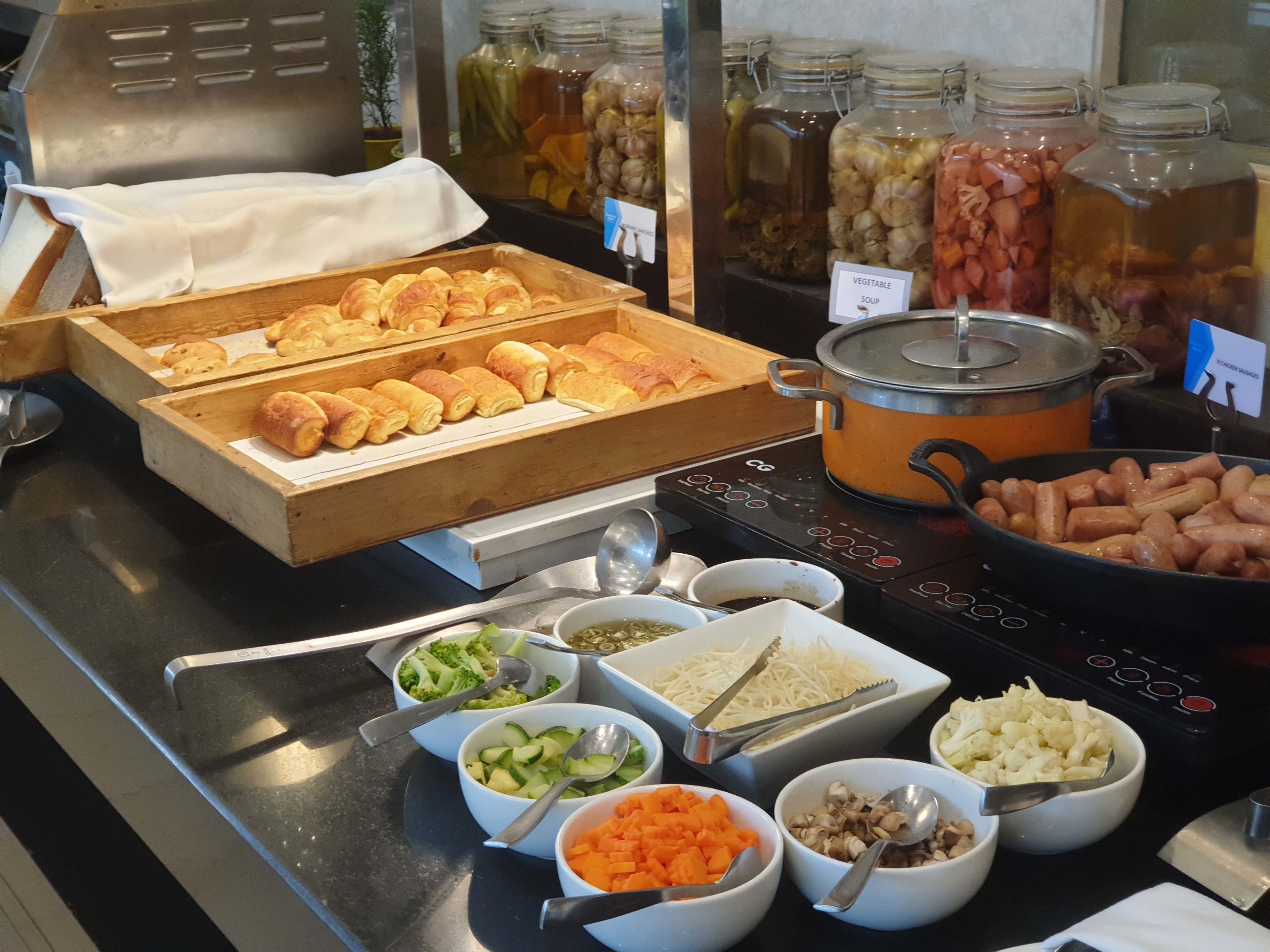 daily buffet breakfast (usd 11 per person)