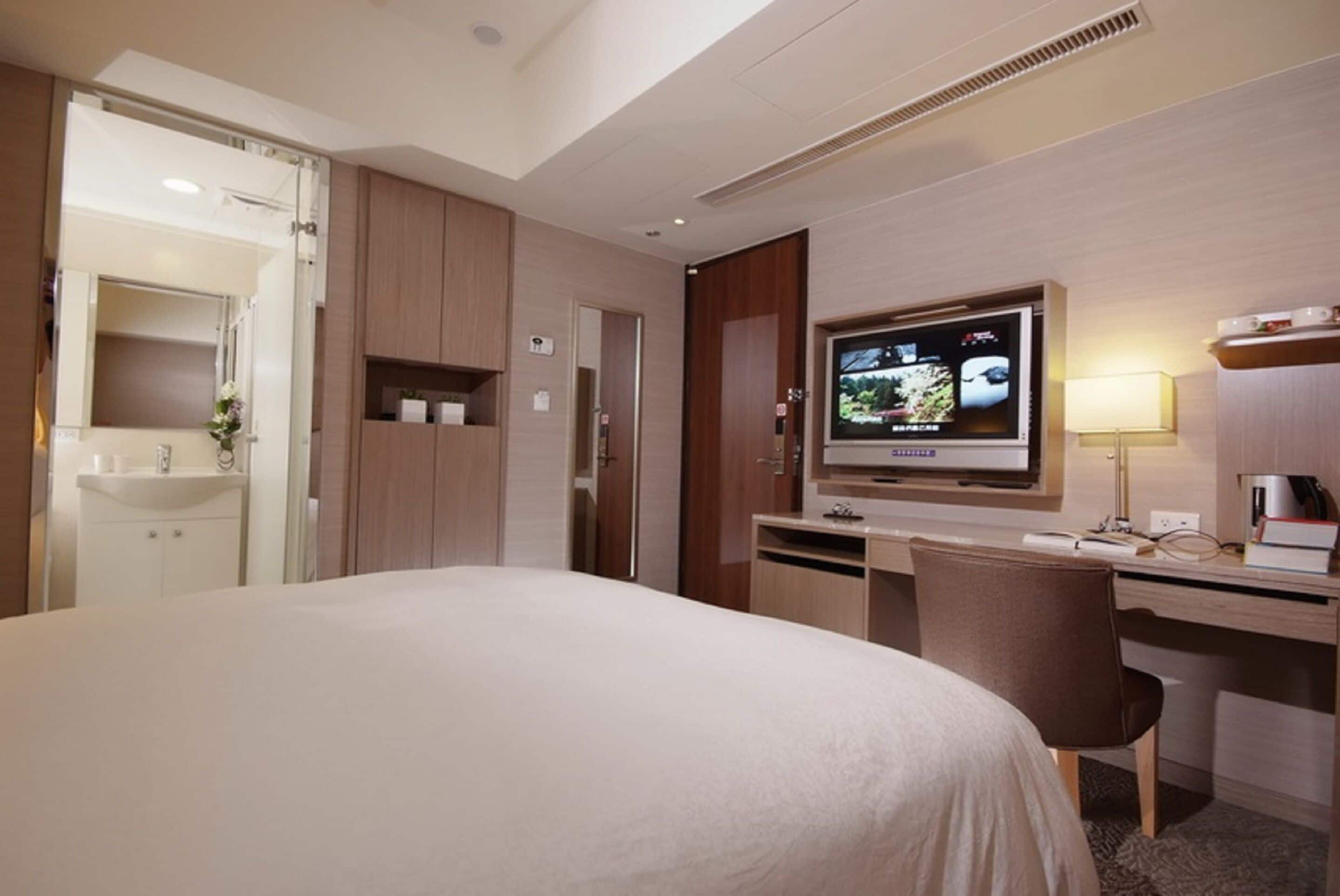 standard double room, no windows | desk, laptop workspace, soundproofing, free wifi