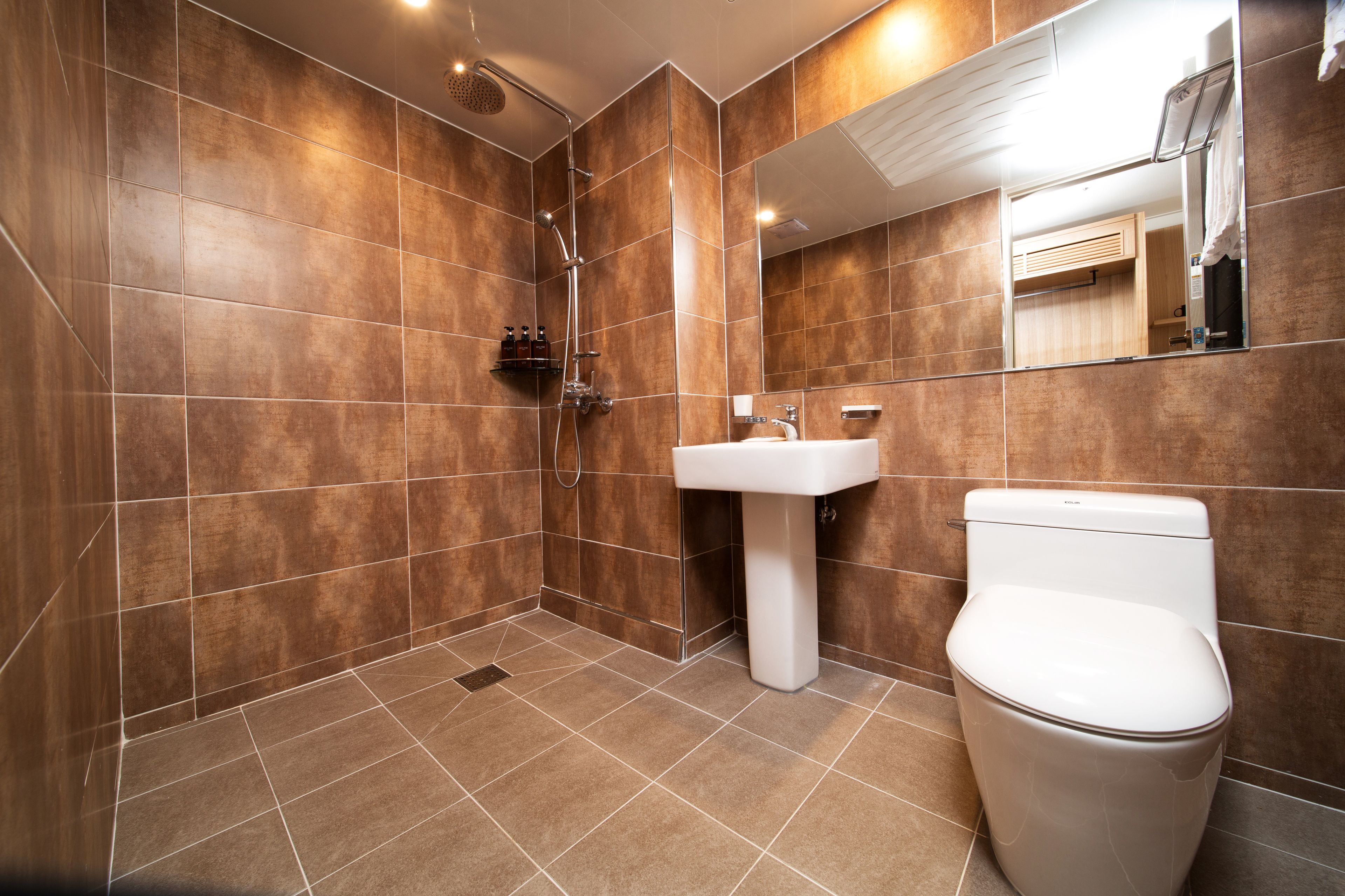 shower, free toiletries, hair dryer, bathrobes