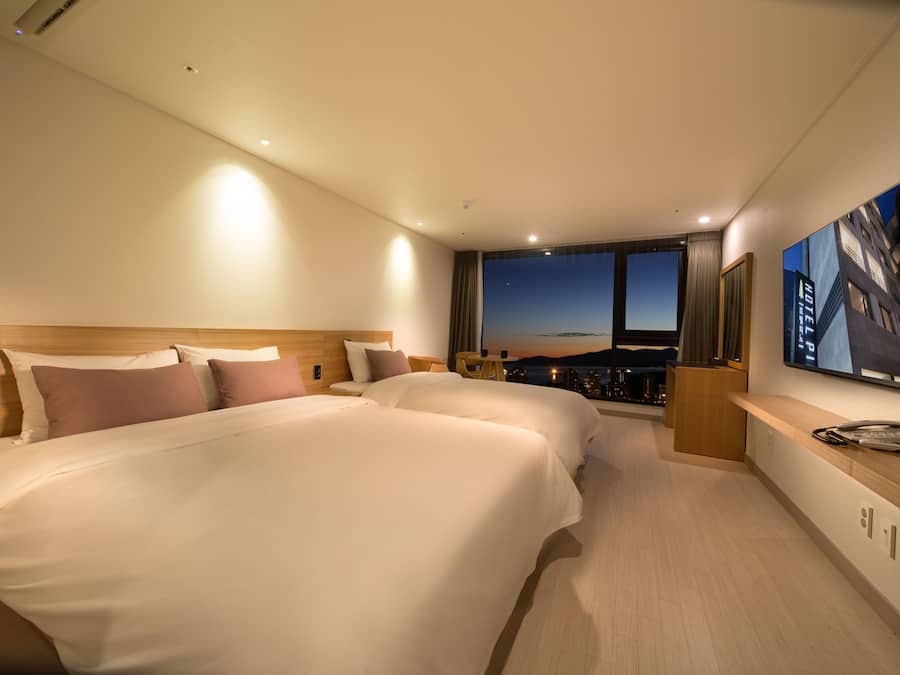 Standard Twin Room | Premium bedding, desk, soundproofing, free WiFi