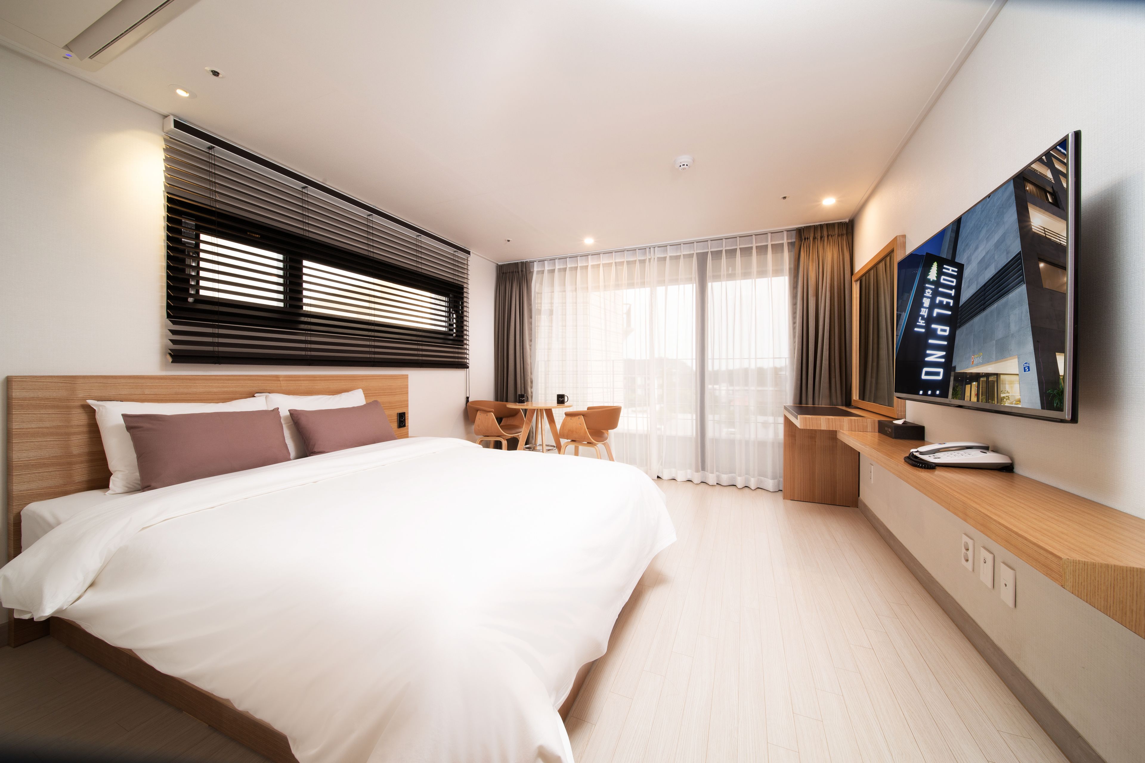 standard double room | premium bedding, desk, soundproofing, free wifi