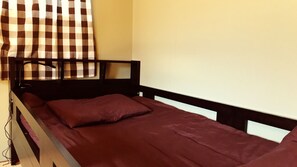 Zweibettzimmer | Bügeleisen/Bügelbrett, kostenloses WLAN