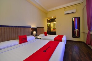 Family Suite | In-room safe, desk, iron/ironing board, free WiFi - Hotel 34 (SINGAPORE)