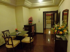 TV - Hotel Poonja International (Mangaluru)