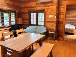 ブラウニー コテージ | リビング エリア | 薄型テレビ