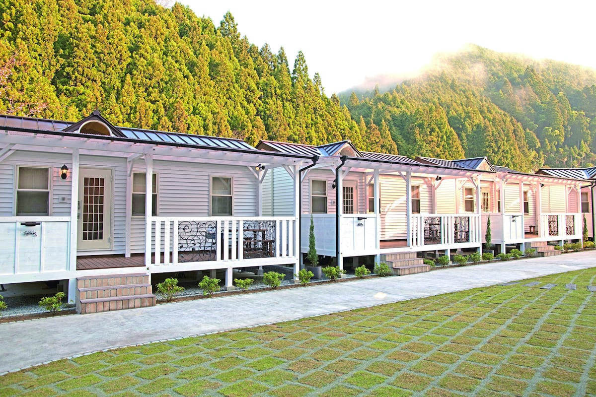 Cabane Standard (Type B) | Bureau, Wi-Fi gratuit, draps fournis