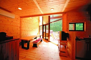 Bureau, Wi-Fi gratuit, draps fournis