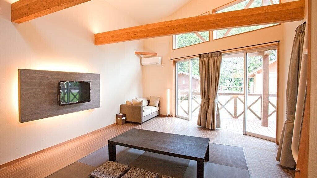 Living area | Flat-screen TV