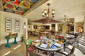 Daily continental breakfast for a fee