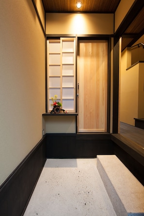 Interior - Rinn Shijomibugawa (Kyoto)