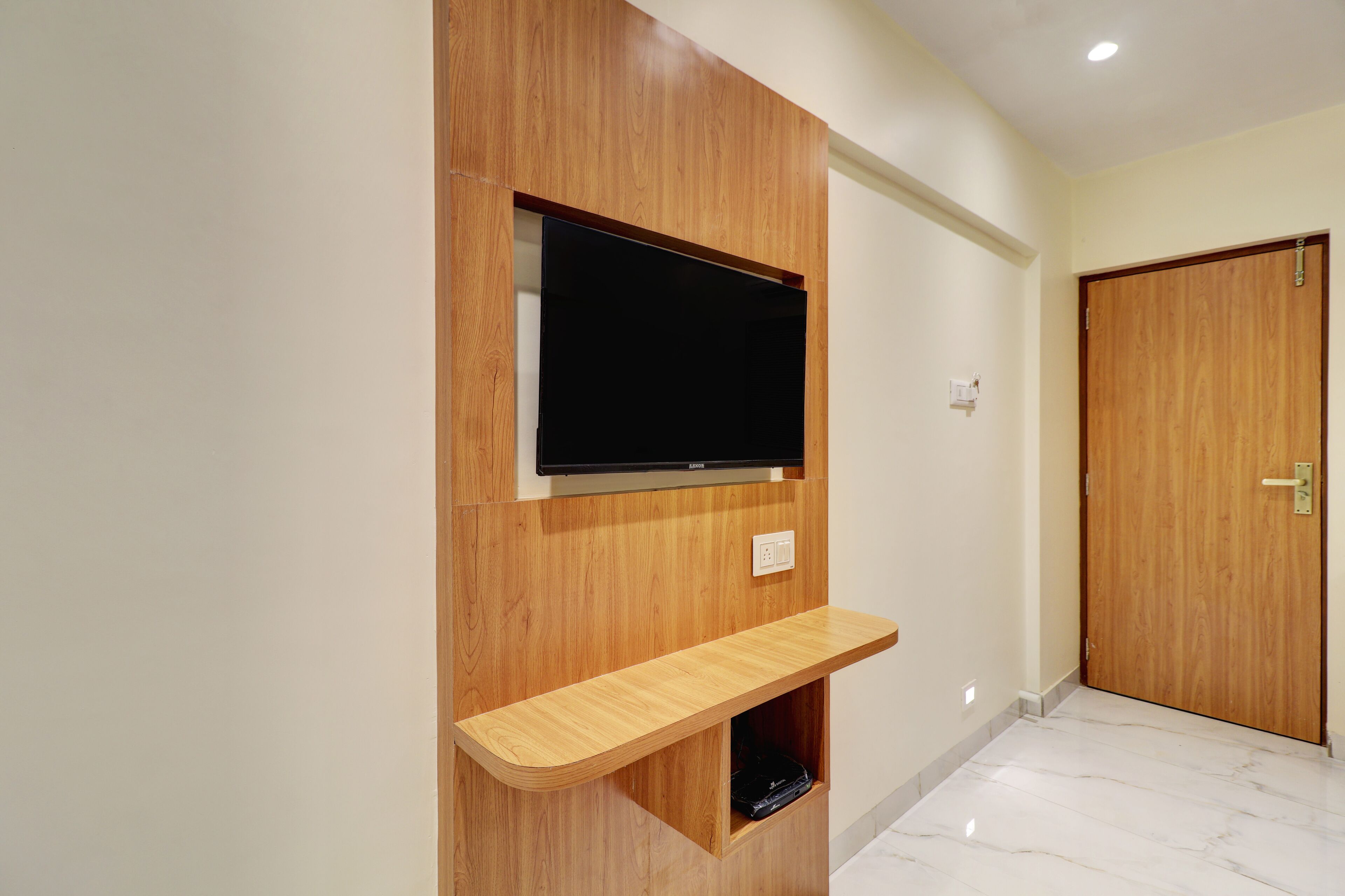 Quarto standard | Individualmente decorados, individualmente mobiliados, escrivaninha