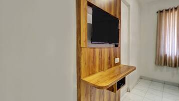 Standard Triple Room | Individually decorated, individually furnished, desk, blackout curtains