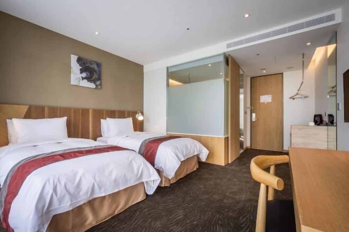 Desk, free WiFi, bed sheets