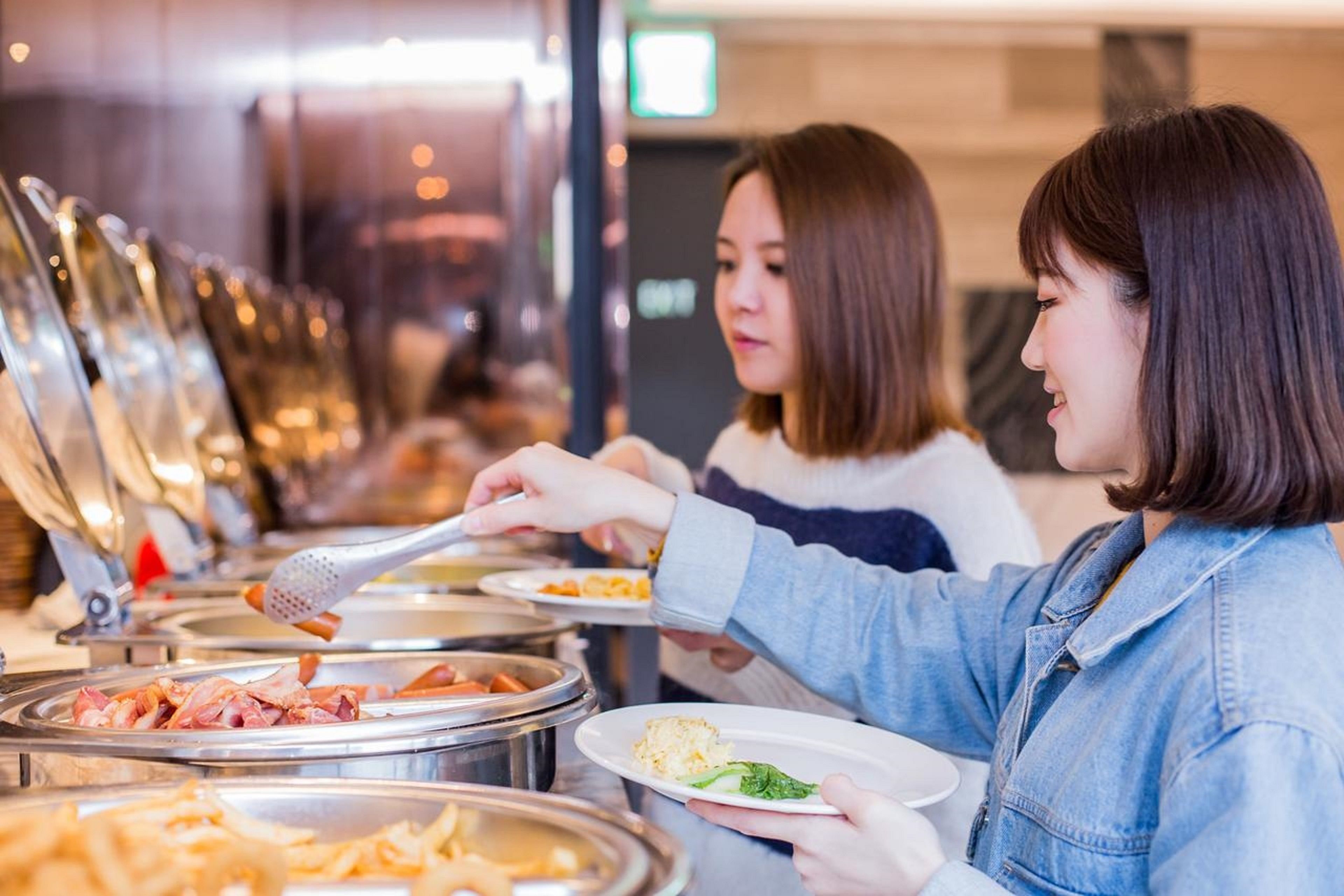 Daily self-serve breakfast (TWD 300 per person)