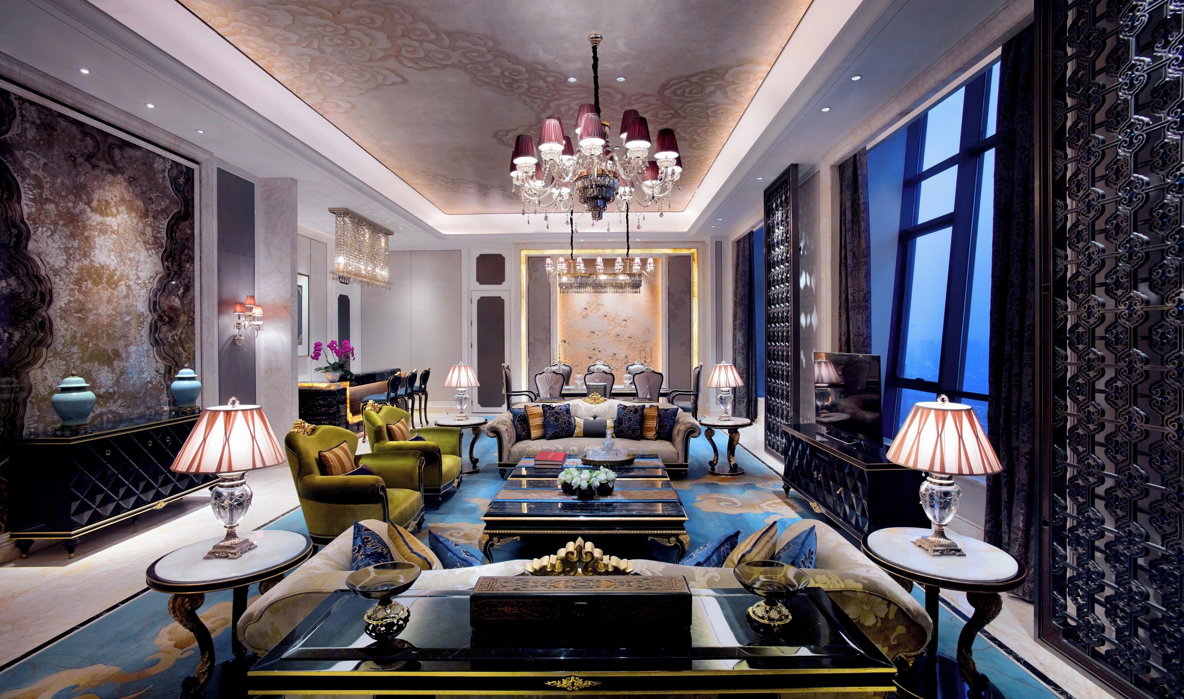 总统套房 | 高档床上用品、迷你吧、客房内保险箱、遮光窗帘