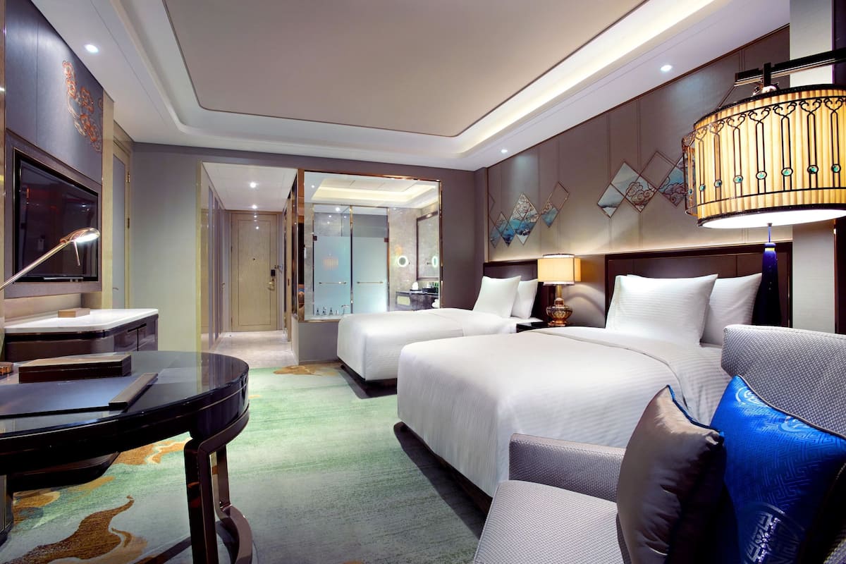 Premium bedding, minibar, in-room safe, blackout curtains