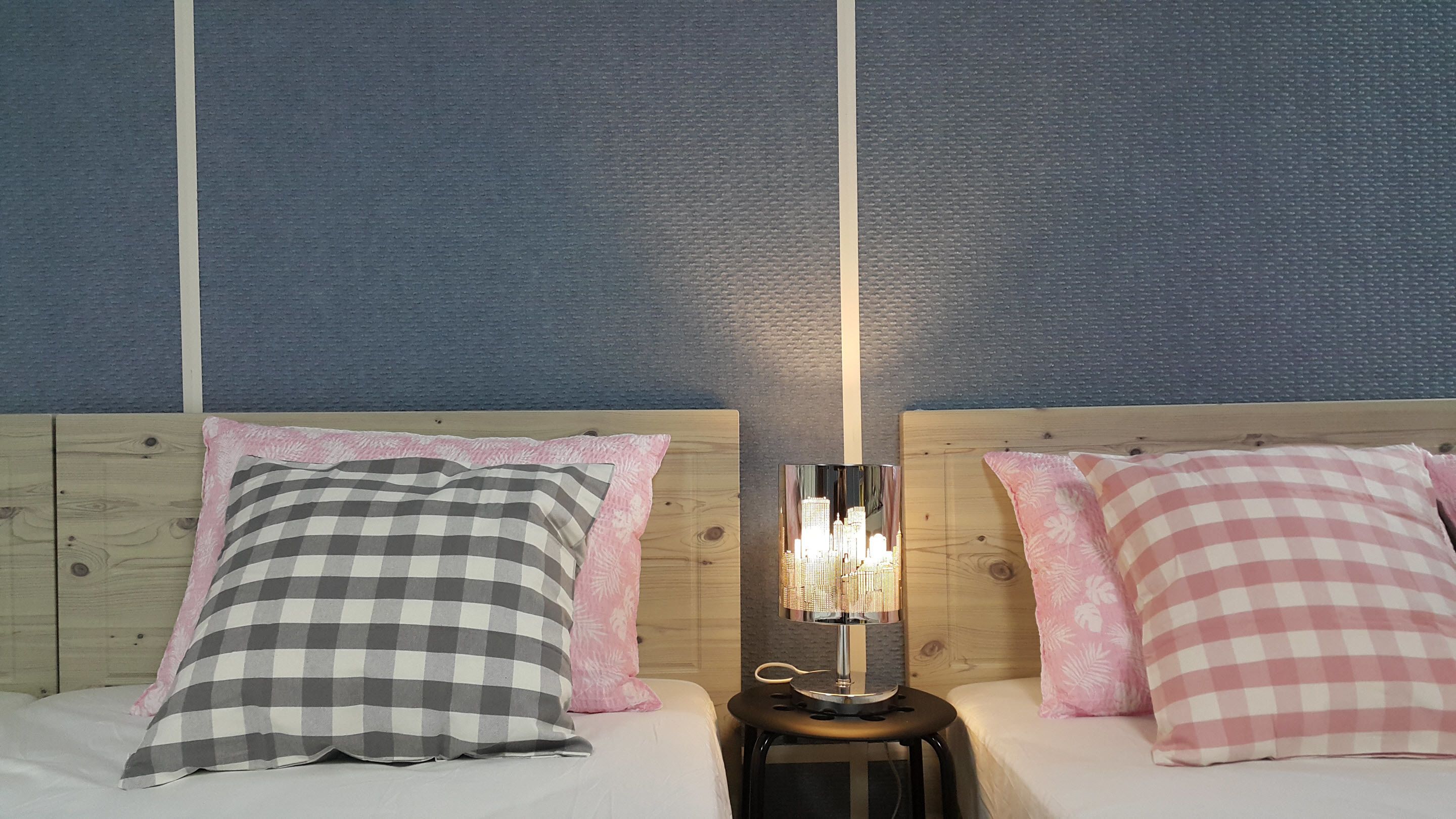 soundproofing, free wifi