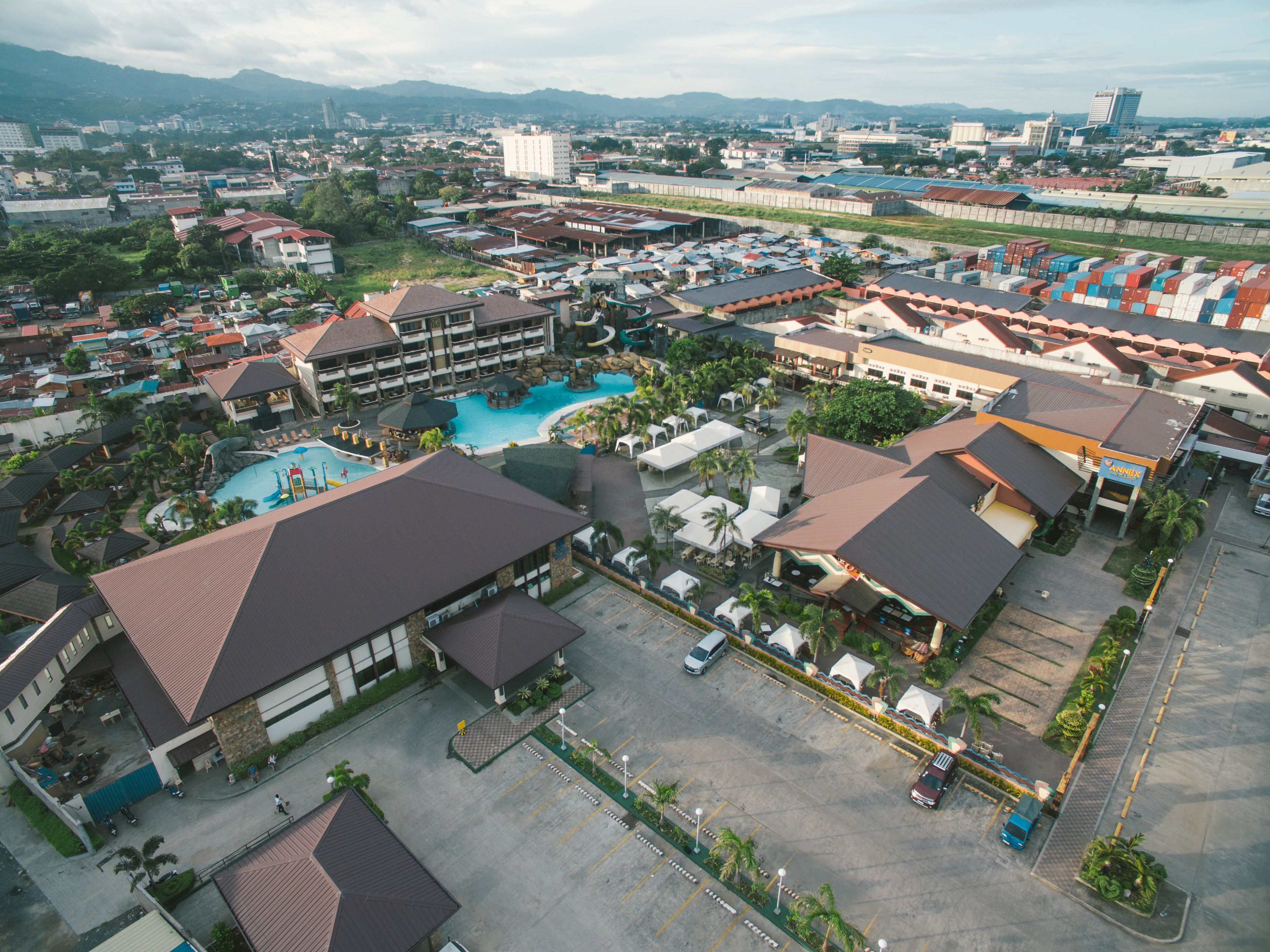 children’s play area – outdoor