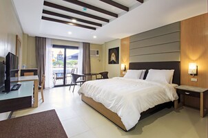 슈피리어룸, 킹사이즈침대 1개, 수영장 이용 | 객실 내 금고, 책상, WiFi, 침대 시트