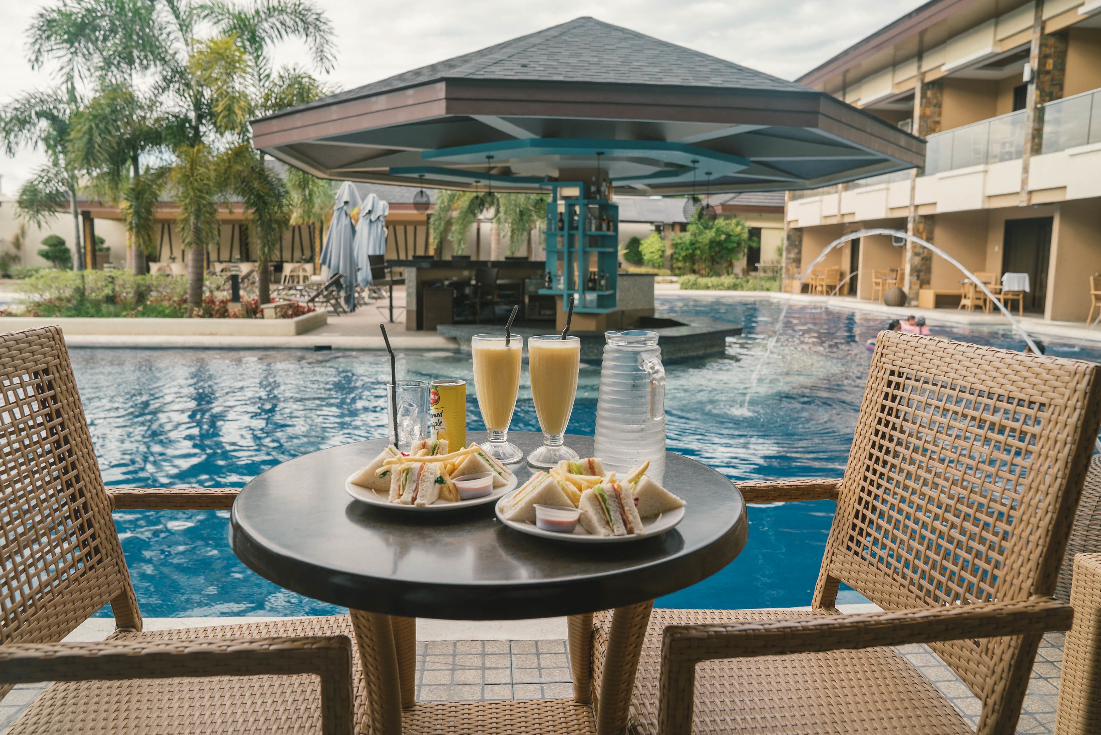 3 outdoor pools, pool umbrellas, pool loungers