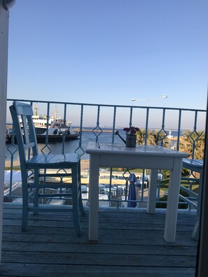 Chambre Triple, véranda, vue mer