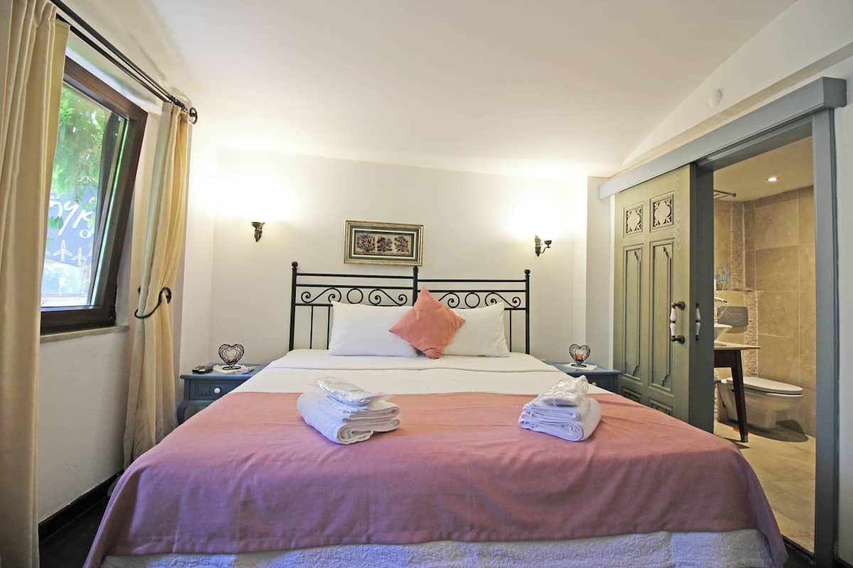 Comfort Double Room | Premium bedding, free WiFi, bed sheets
