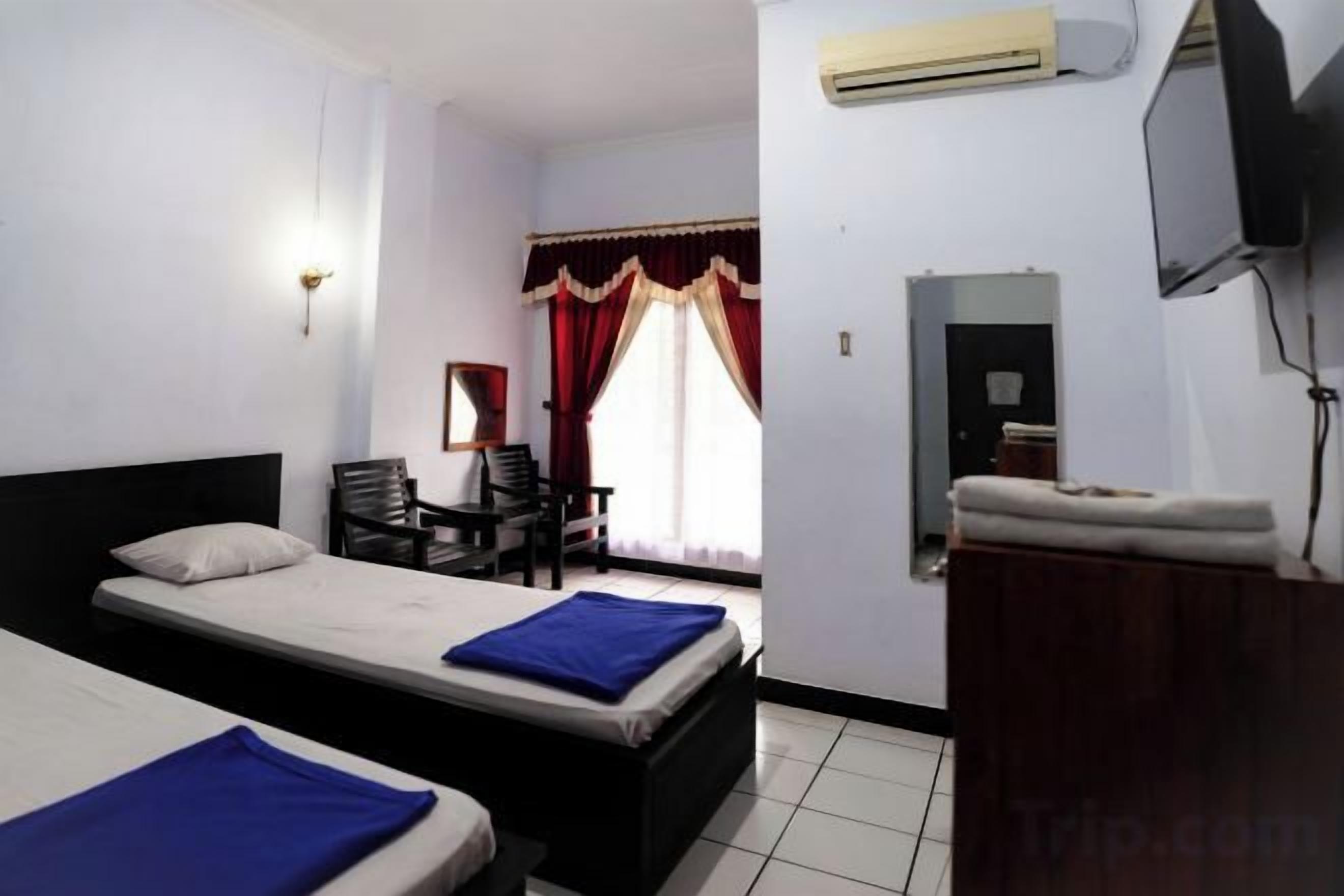 Desk, iron/ironing board (on request), free WiFi, bed sheets