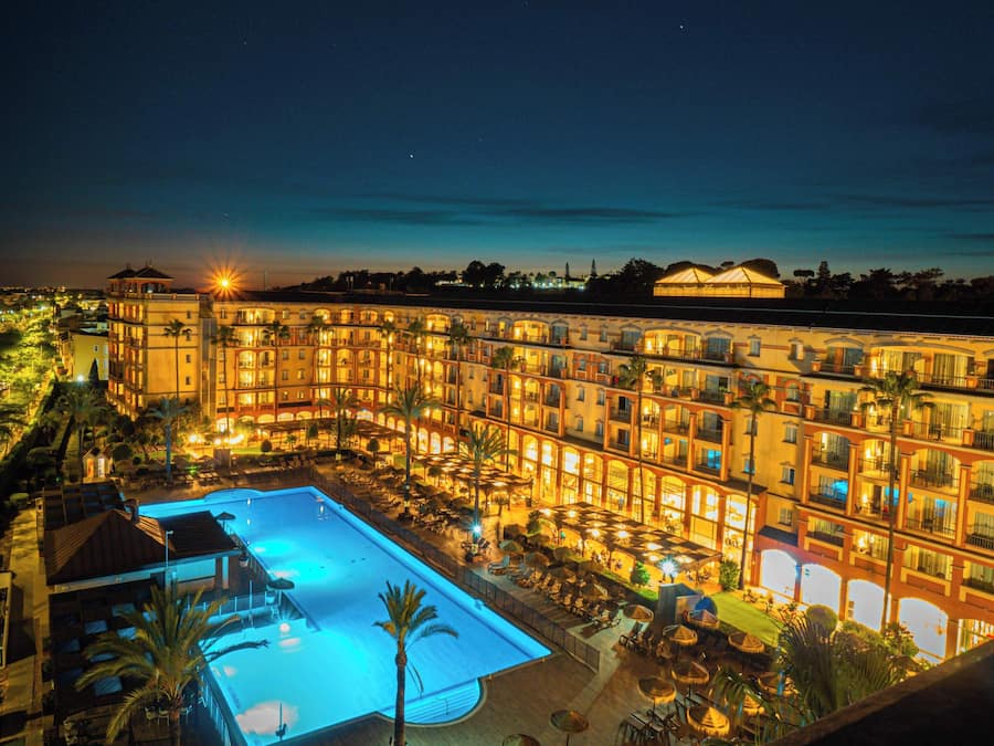 Indoor pool, outdoor pool, sun loungers
