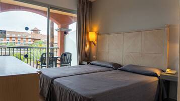 Minibar, caja fuerte, cunas gratuitas y wifi gratis