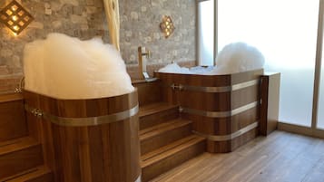 Bañera de hidromasaje, baño turco/hammam, tratamientos corporales