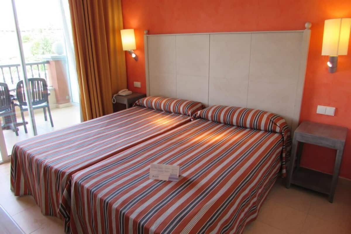 Minibar, Zimmersafe, kostenlose Babybetten, kostenloses WLAN
