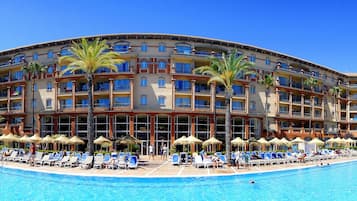 Indoor pool, outdoor pool, sun loungers