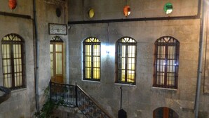 Terrace/patio - Rahmi Bey Konagi Hotel (Gaziantep)