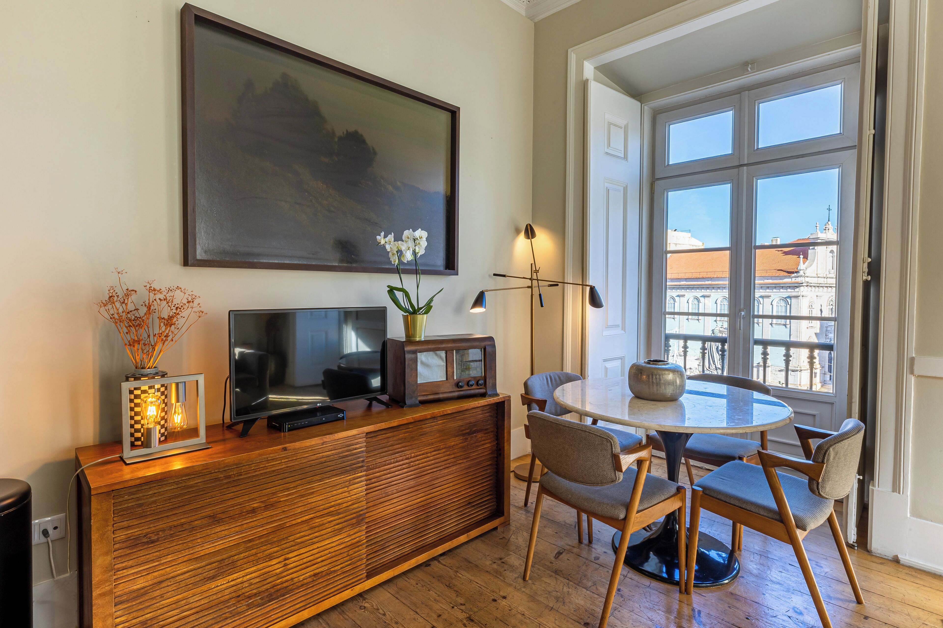 deluxe 2 bedroom apartment with square view | living area | flat-screen tv, mp3 dock