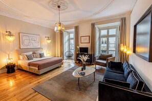 Deluxe Room | Sängtillbehör av högsta kvalitet och minibar