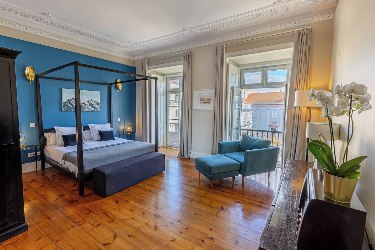 Deluxe Room with Square View
