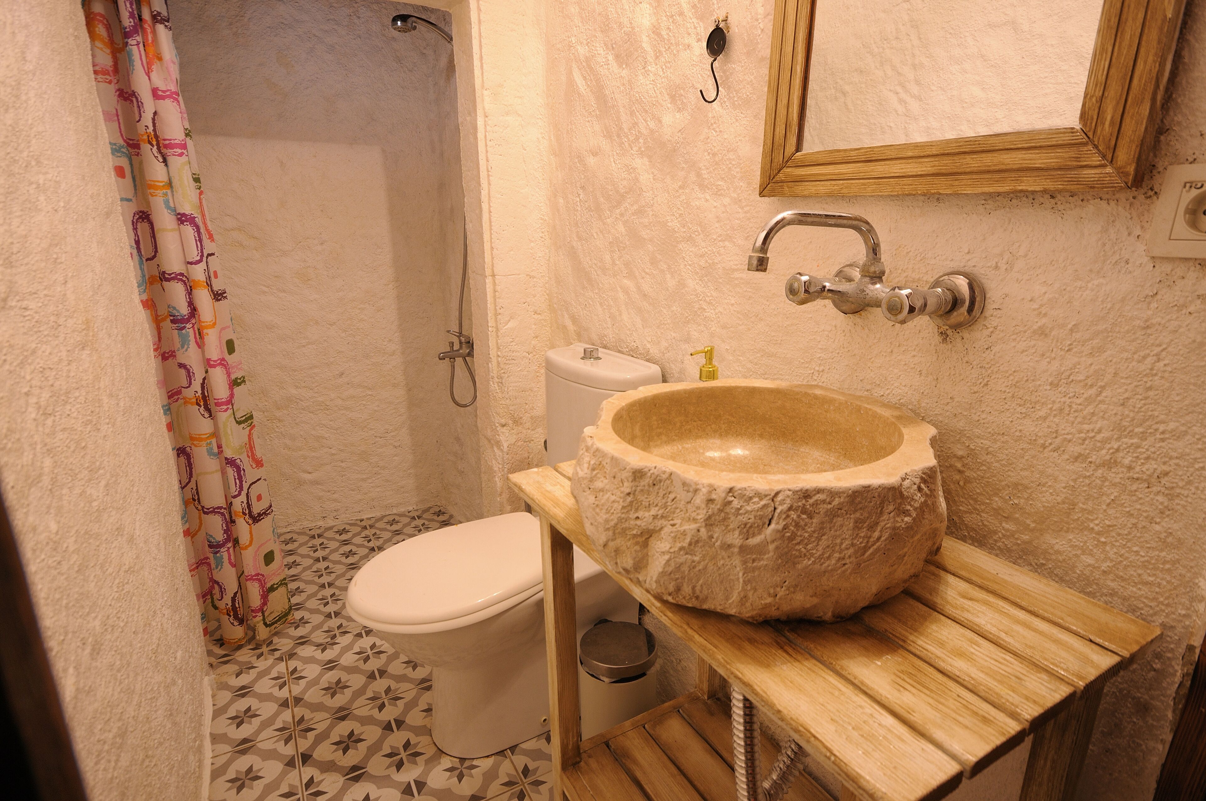 economy room, no windows | bathroom | shower, free toiletries, hair dryer, bathrobes