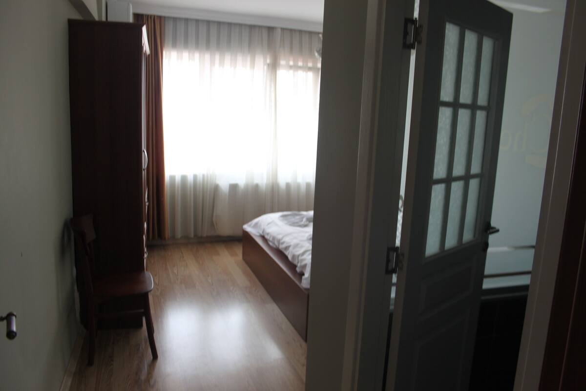 Single Room, Shared Bathroom