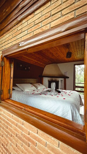 Superior Chalet with Balcony 2 | Minibar, desk, free WiFi, bed sheets - Hotel Pião Mineiro (Camanducaia)