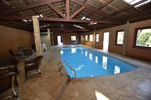 Indoor pool - Hotel Pião Mineiro (Camanducaia)