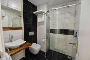 Shower, free toiletries, hair dryer, bathrobes - RS City Hotel (Samsun)