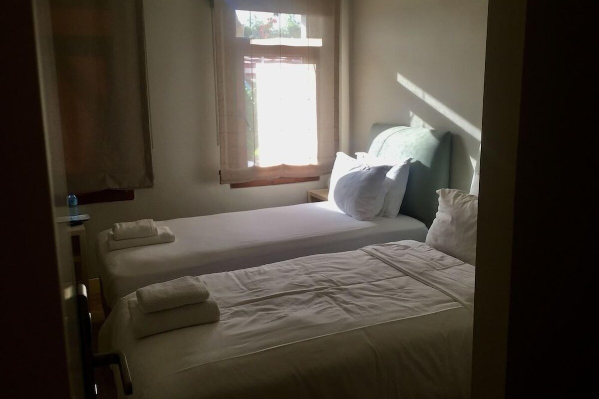 Select Comfort beds, minibar, soundproofing